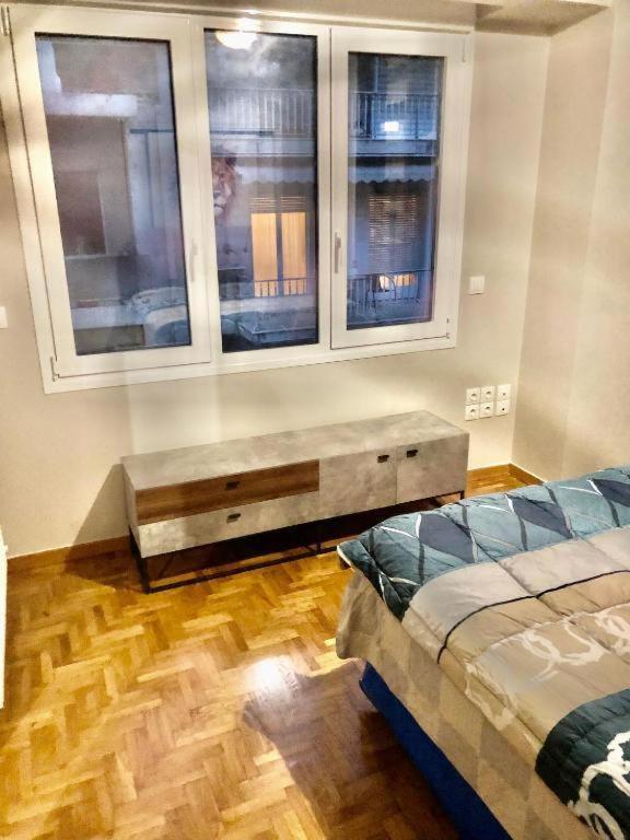 Economy Shared Apartment E In Central Афіни Екстер'єр фото